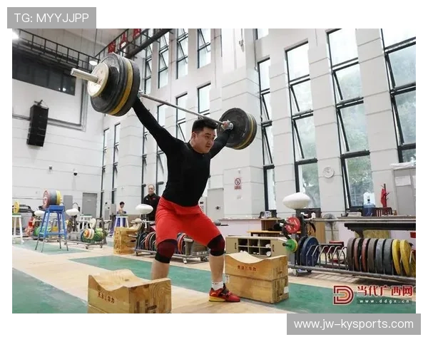 举重队伍引入体能训练新模式,举重运动员体能训练理论与实践 举重队伍引入体能训练新模式,举重运动员体能训练理论与实践